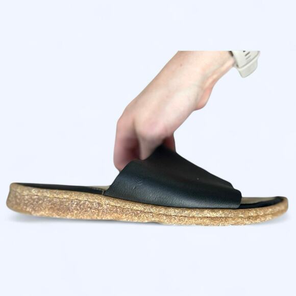 Born Women's Playa Basic Black Leather Slide Comfort Sandals sz 6 Beachy Summer - Picture 7 of 9